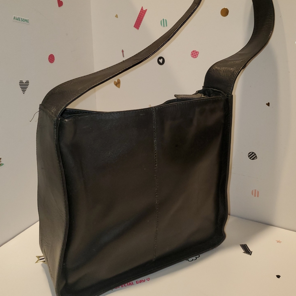 Kenneth Cole Black Leather Purse
